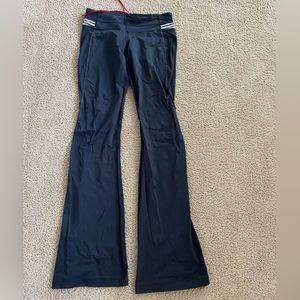 Black boot cut Lululemon legging
